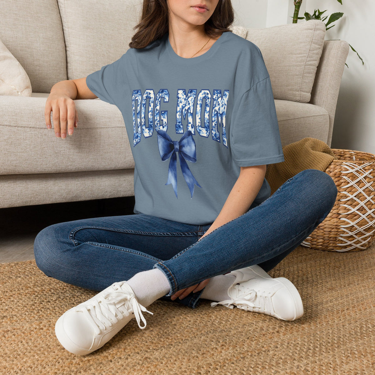 Dog Mom Chinoiserie t-shirt