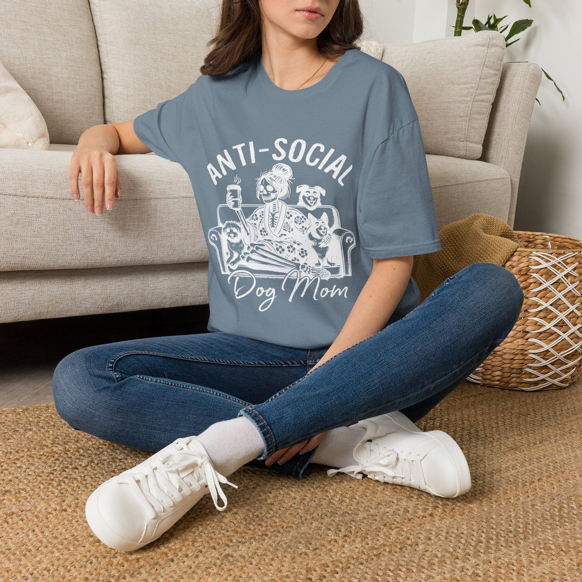 Anti Socail Dog Mom wht t-shirt