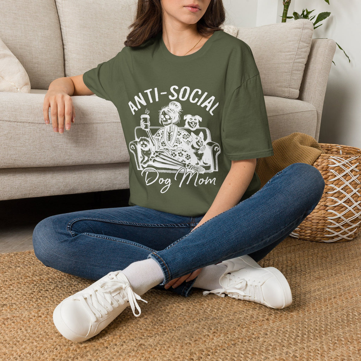 Anti Socail Dog Mom wht t-shirt