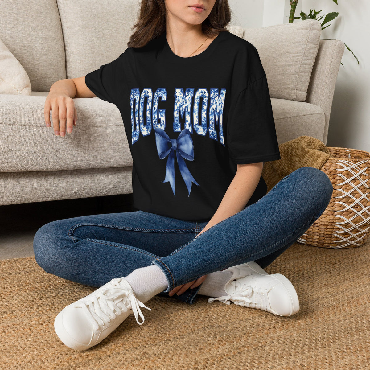 Dog Mom Chinoiserie t-shirt