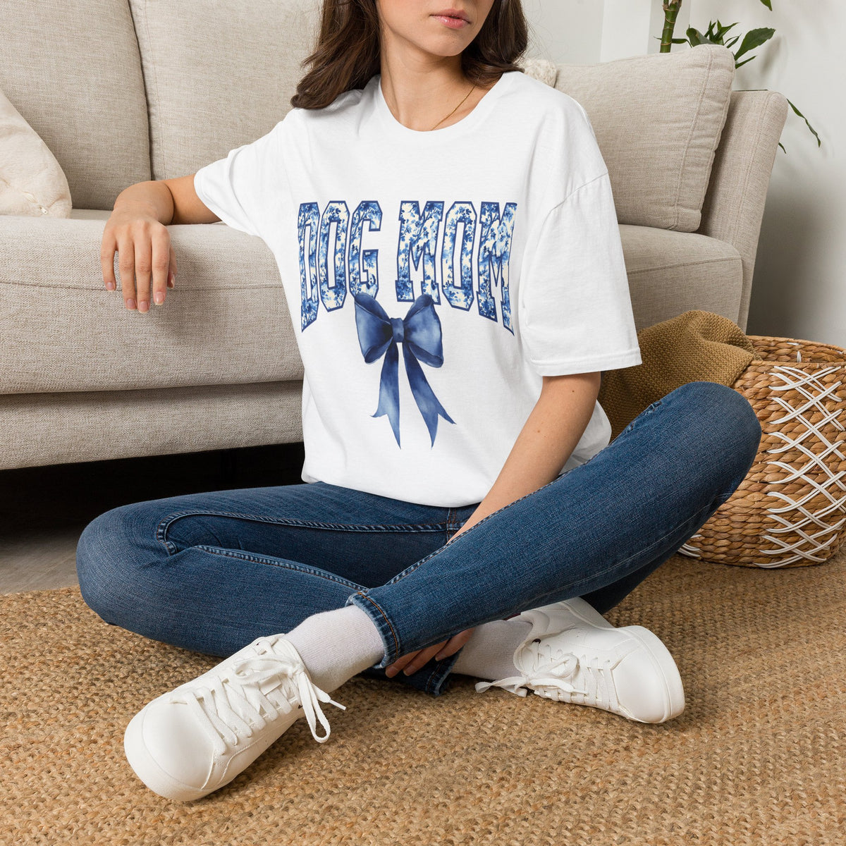 Dog Mom Chinoiserie t-shirt