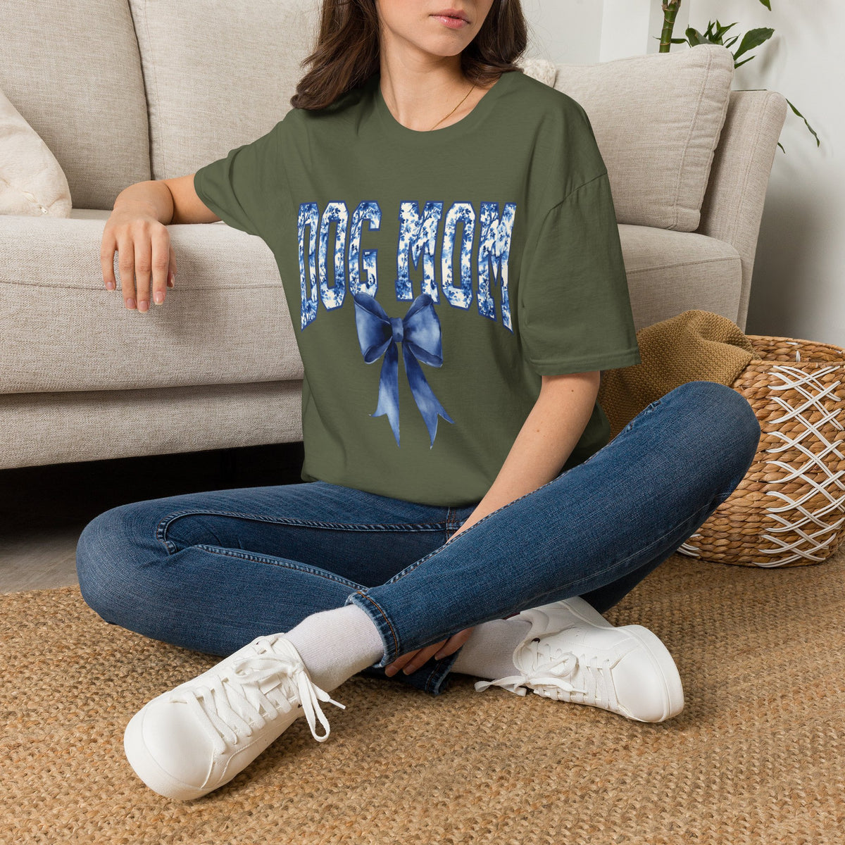 Dog Mom Chinoiserie t-shirt